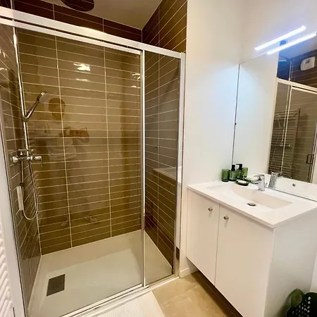 Neuf & Moderne - 2 Avec Terrasse - Wifi Gratuite - Equipe
