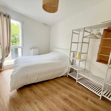 Neuf & Moderne - 2 Avec Terrasse - Wifi Gratuite - Equipe Apartment *